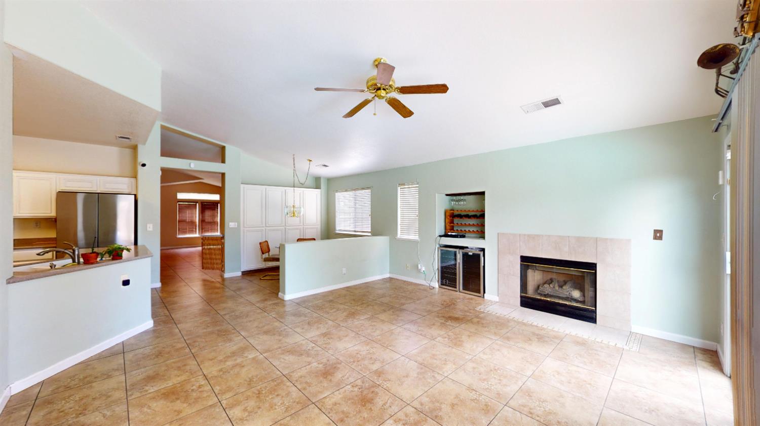 4654 Kirkes Way, Turlock, CA 95382