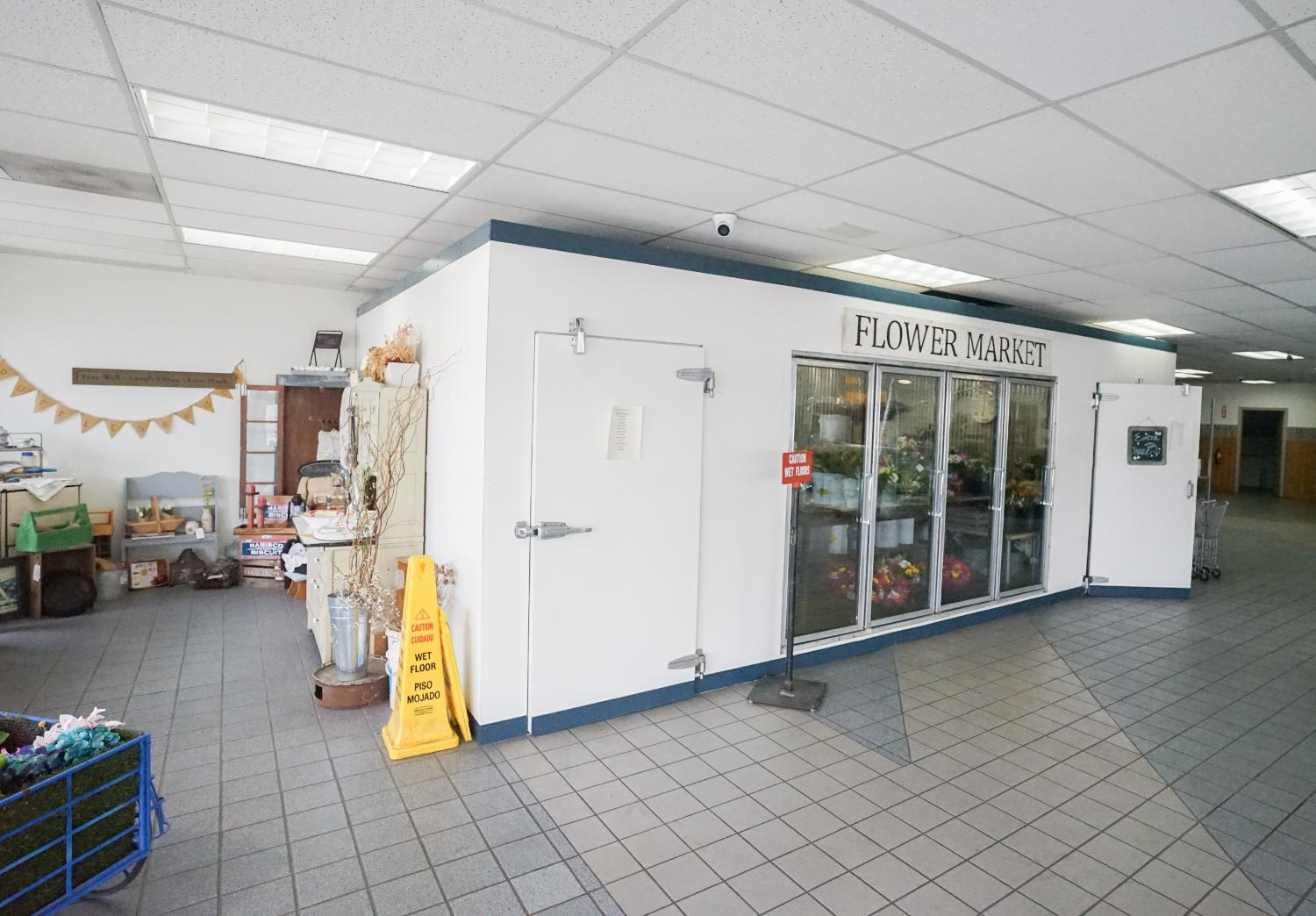 1302 9th St, Modesto, CA 95354