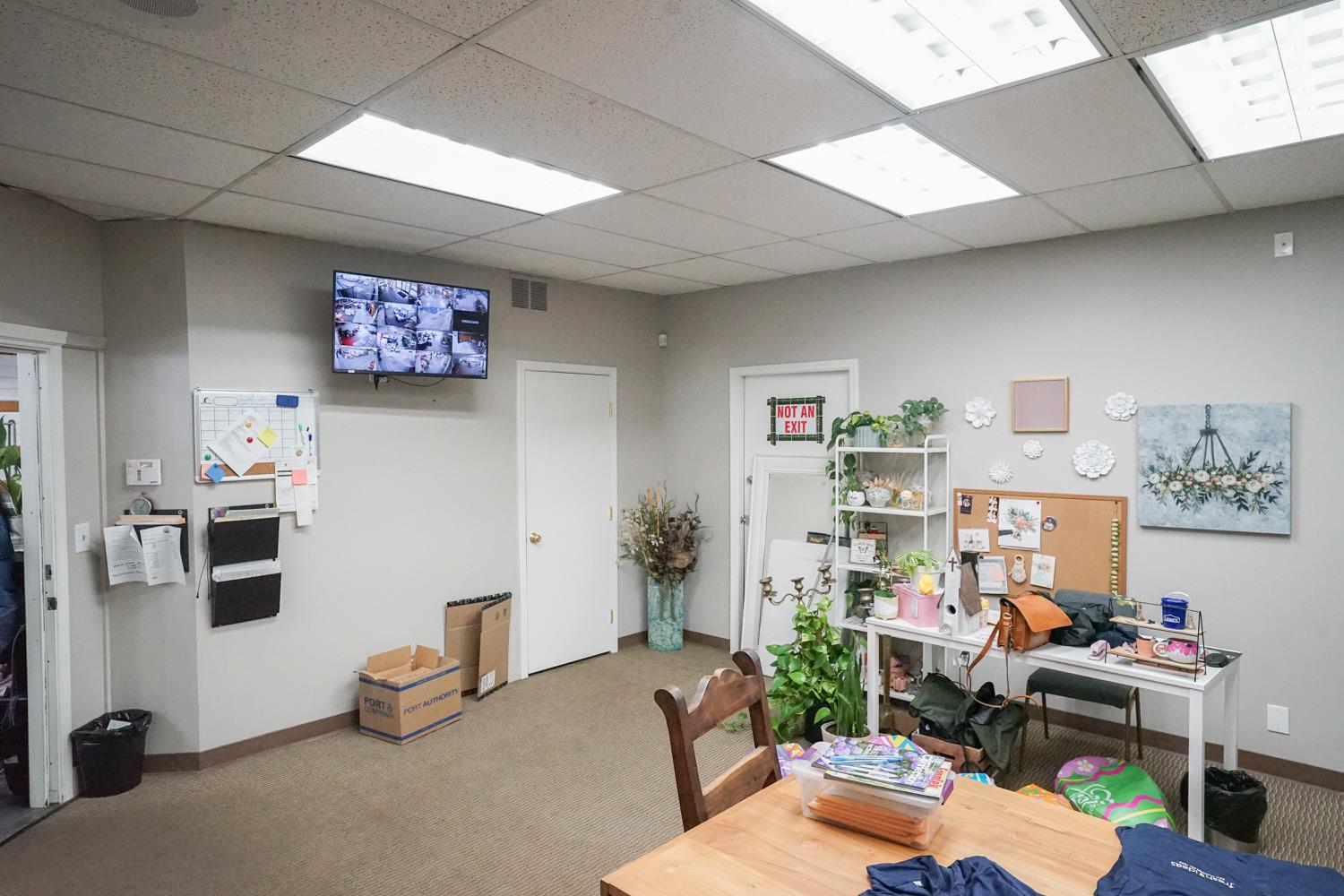 1302 9th St, Modesto, CA 95354