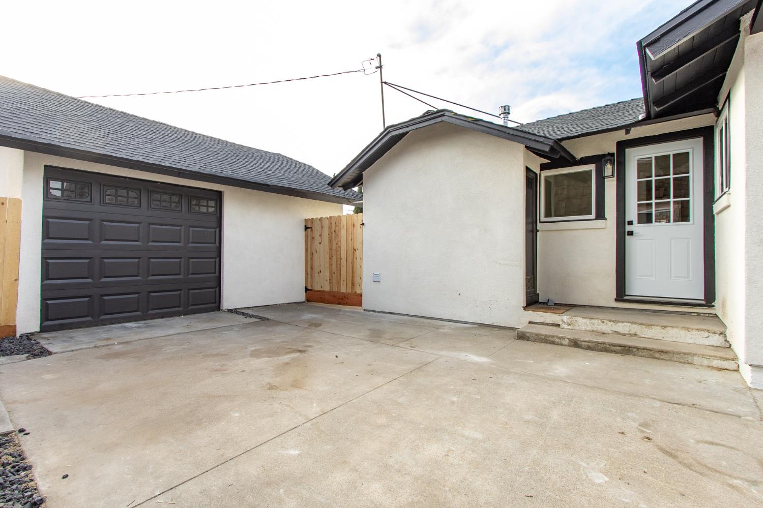 2520 2nd, Ceres, CA 95307