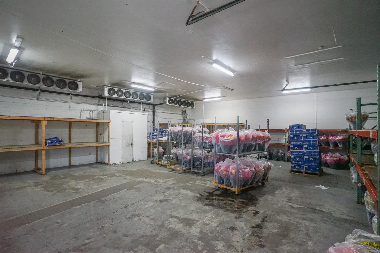 1320 9th St, Modesto, CA 95354