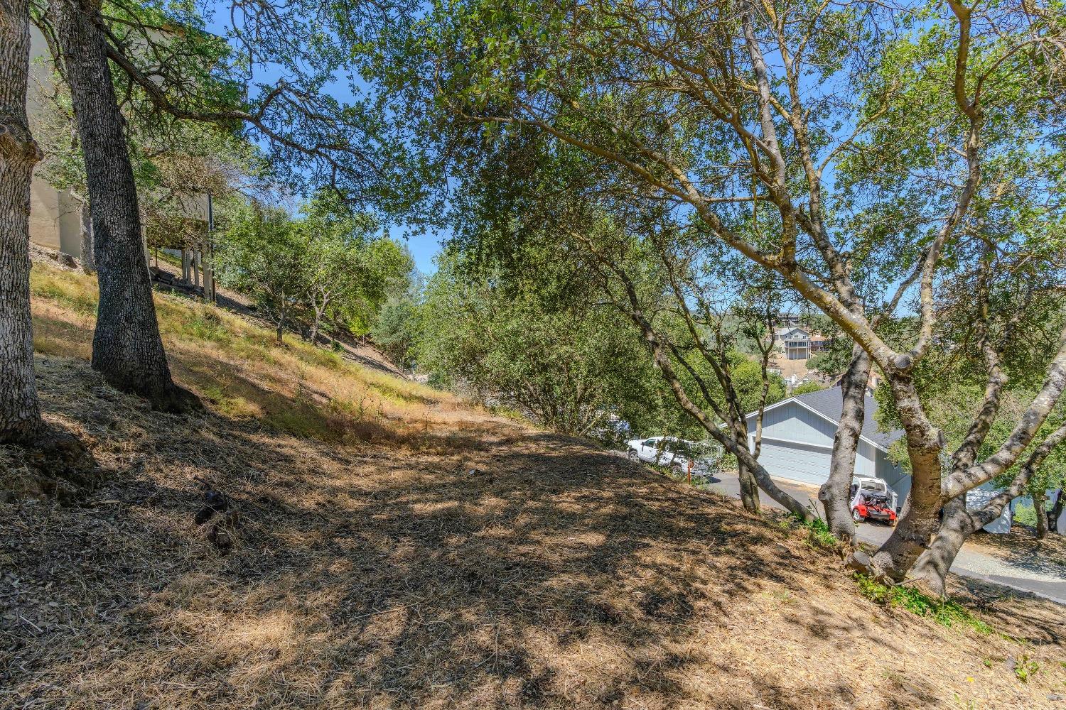 215 Oakhurst Ct, Copperopolis, CA 95228