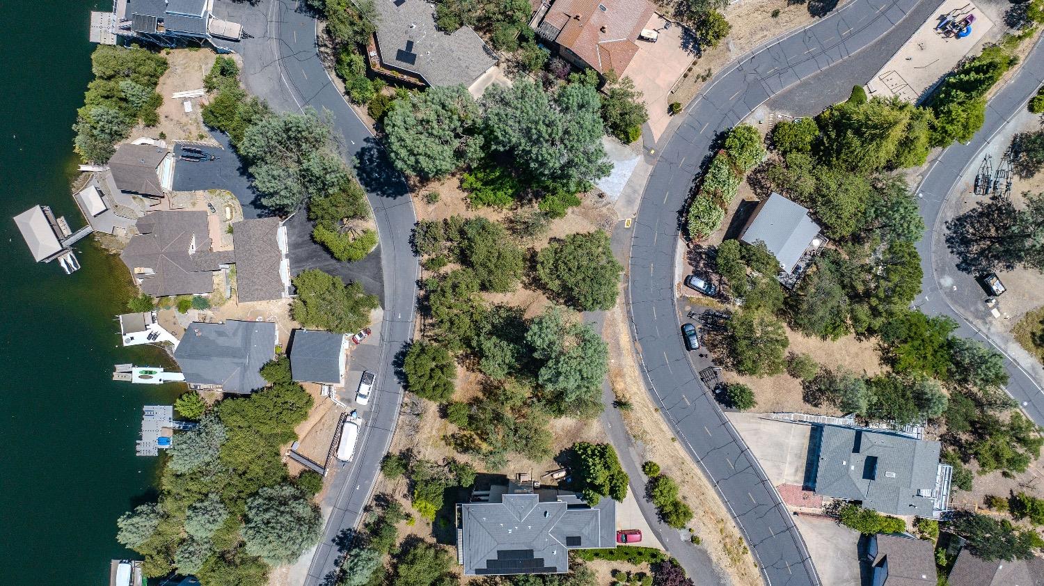 215 Oakhurst Ct, Copperopolis, CA 95228