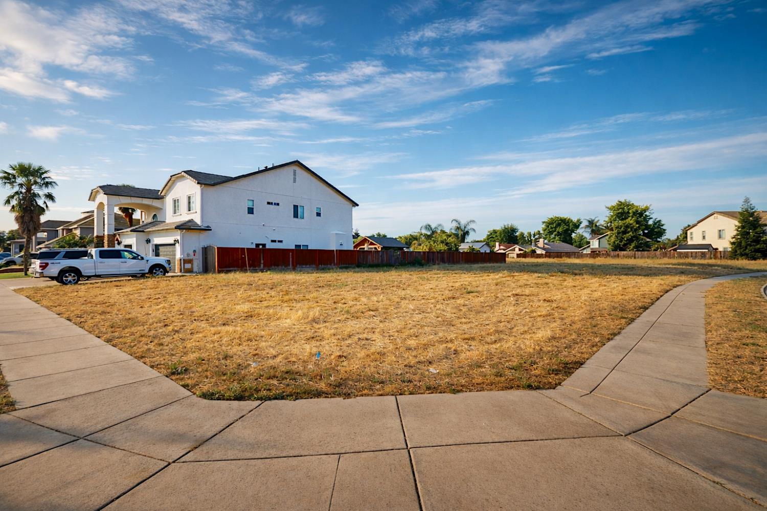 1001 N Canyon Dr, Modesto, CA 95351