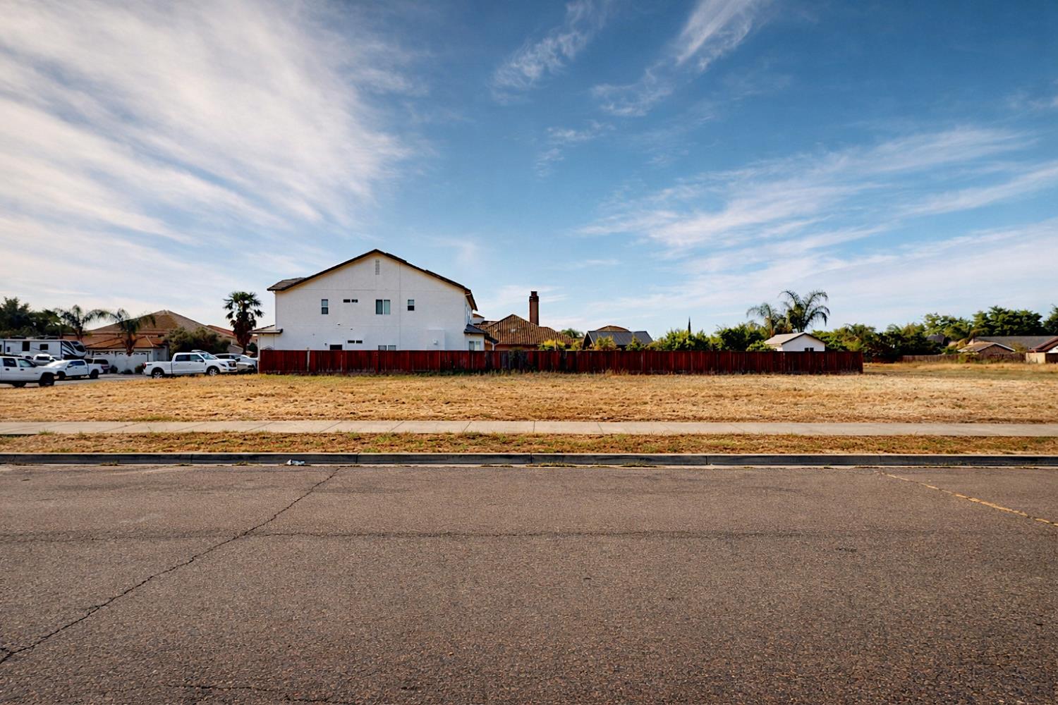 1001 N Canyon Dr, Modesto, CA 95351