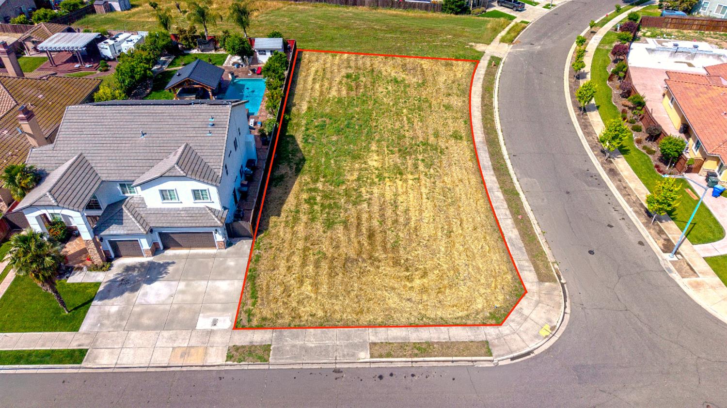 1001 N Canyon Dr, Modesto, CA 95351