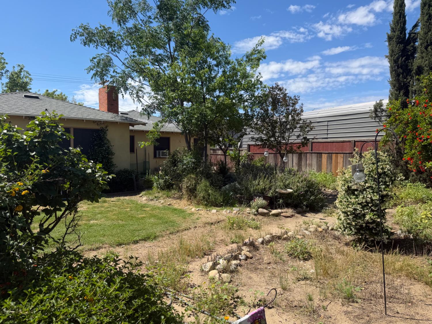 7555 E Whitmore Ave, Hughson, CA 95326