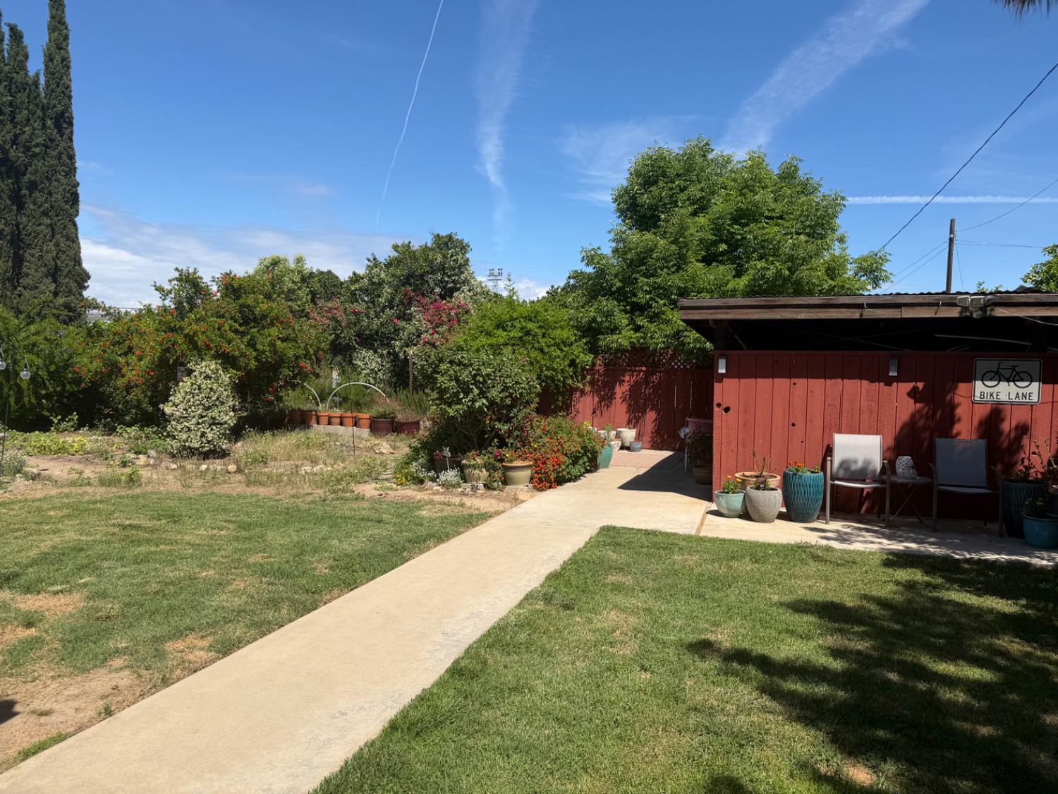 7555 E Whitmore Ave, Hughson, CA 95326