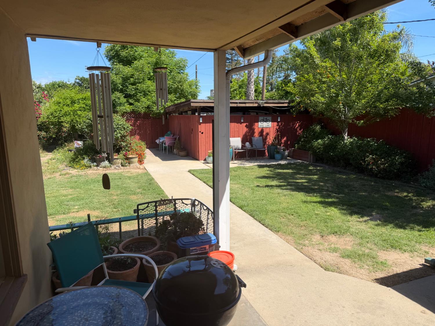 7555 E Whitmore Ave, Hughson, CA 95326