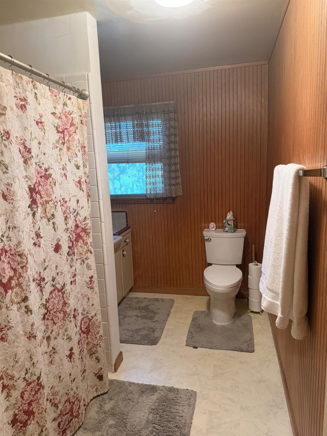 7555 E Whitmore Ave, Hughson, CA 95326