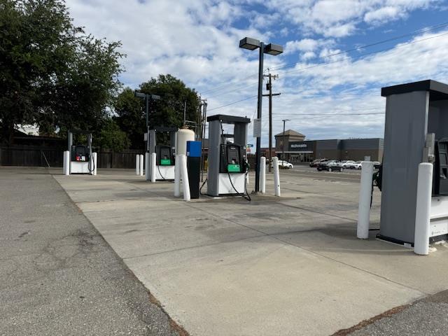 198 W 5th St, Gustine, CA 95322