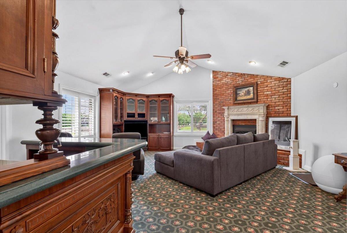 30324 Lone Tree Rd, Oakdale, CA 95361