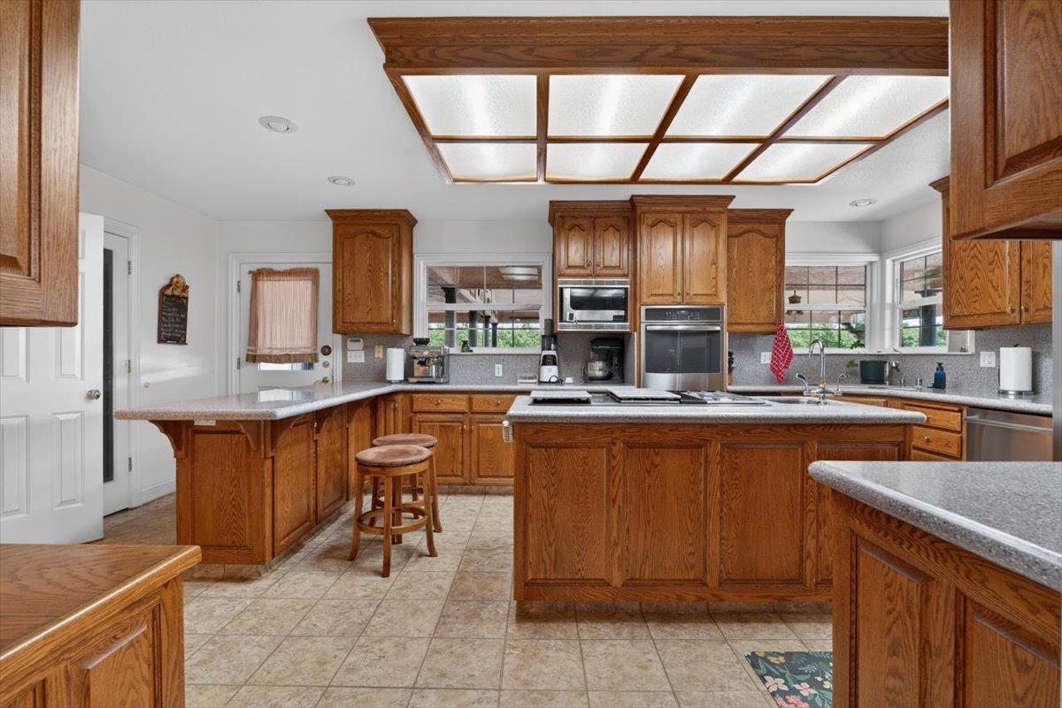 30324 Lone Tree Rd, Oakdale, CA 95361