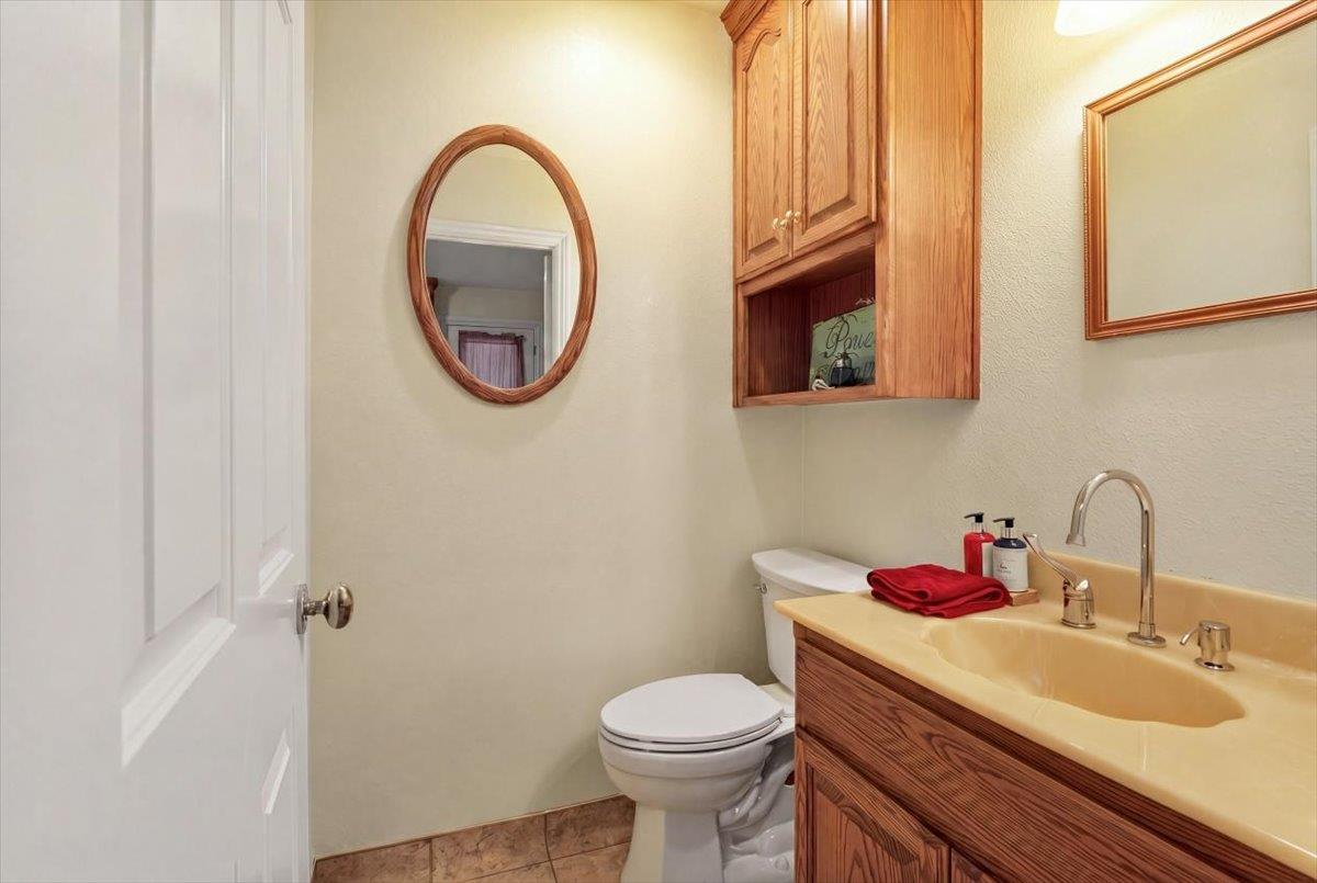 30324 Lone Tree Rd, Oakdale, CA 95361