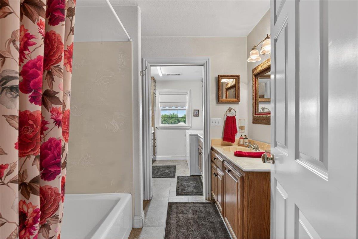 30324 Lone Tree Rd, Oakdale, CA 95361