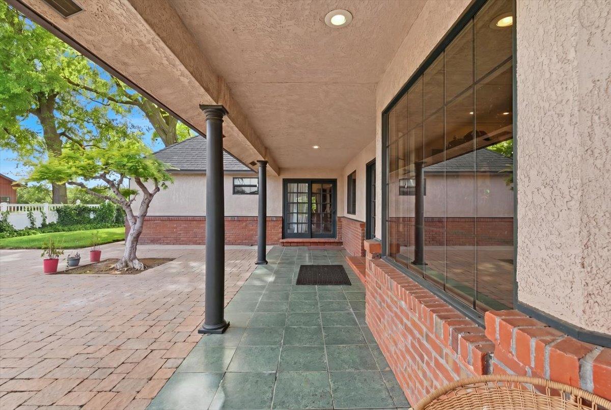 30324 Lone Tree Rd, Oakdale, CA 95361