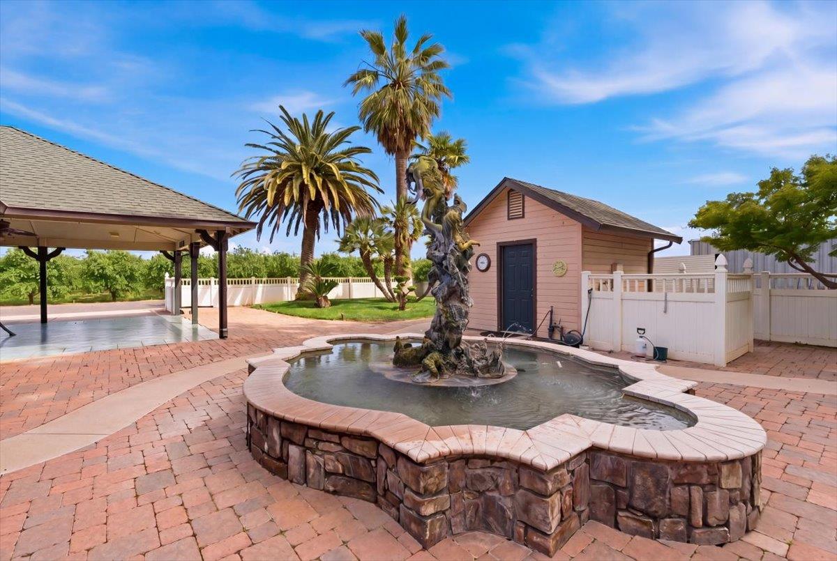 30324 Lone Tree Rd, Oakdale, CA 95361