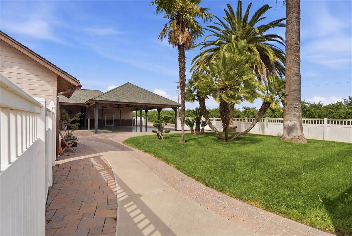 30324 Lone Tree Rd, Oakdale, CA 95361