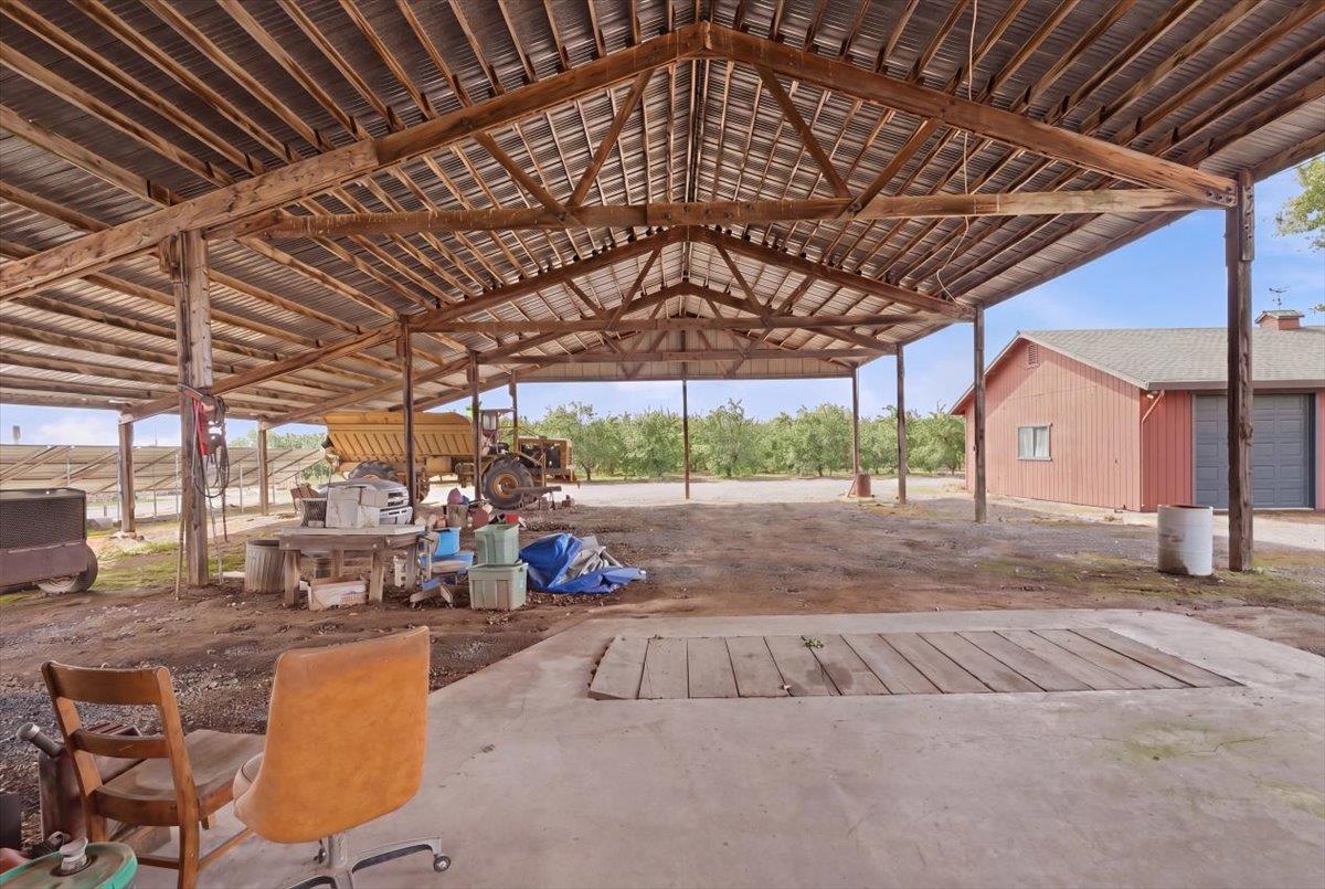 30324 Lone Tree Rd, Oakdale, CA 95361