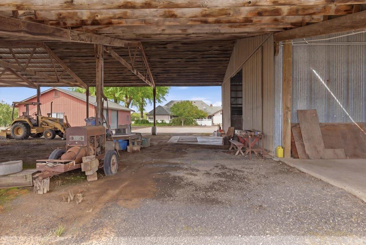 30324 Lone Tree Rd, Oakdale, CA 95361