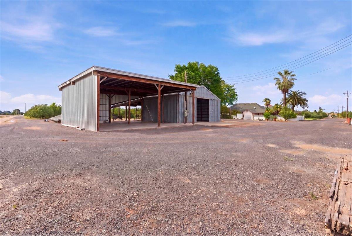 30324 Lone Tree Rd, Oakdale, CA 95361