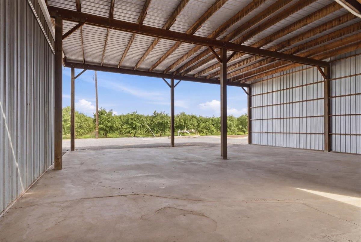 30324 Lone Tree Rd, Oakdale, CA 95361