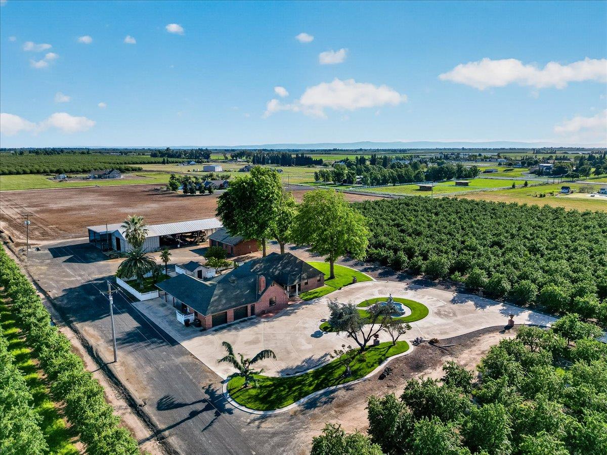 30324 Lone Tree Rd, Oakdale, CA 95361