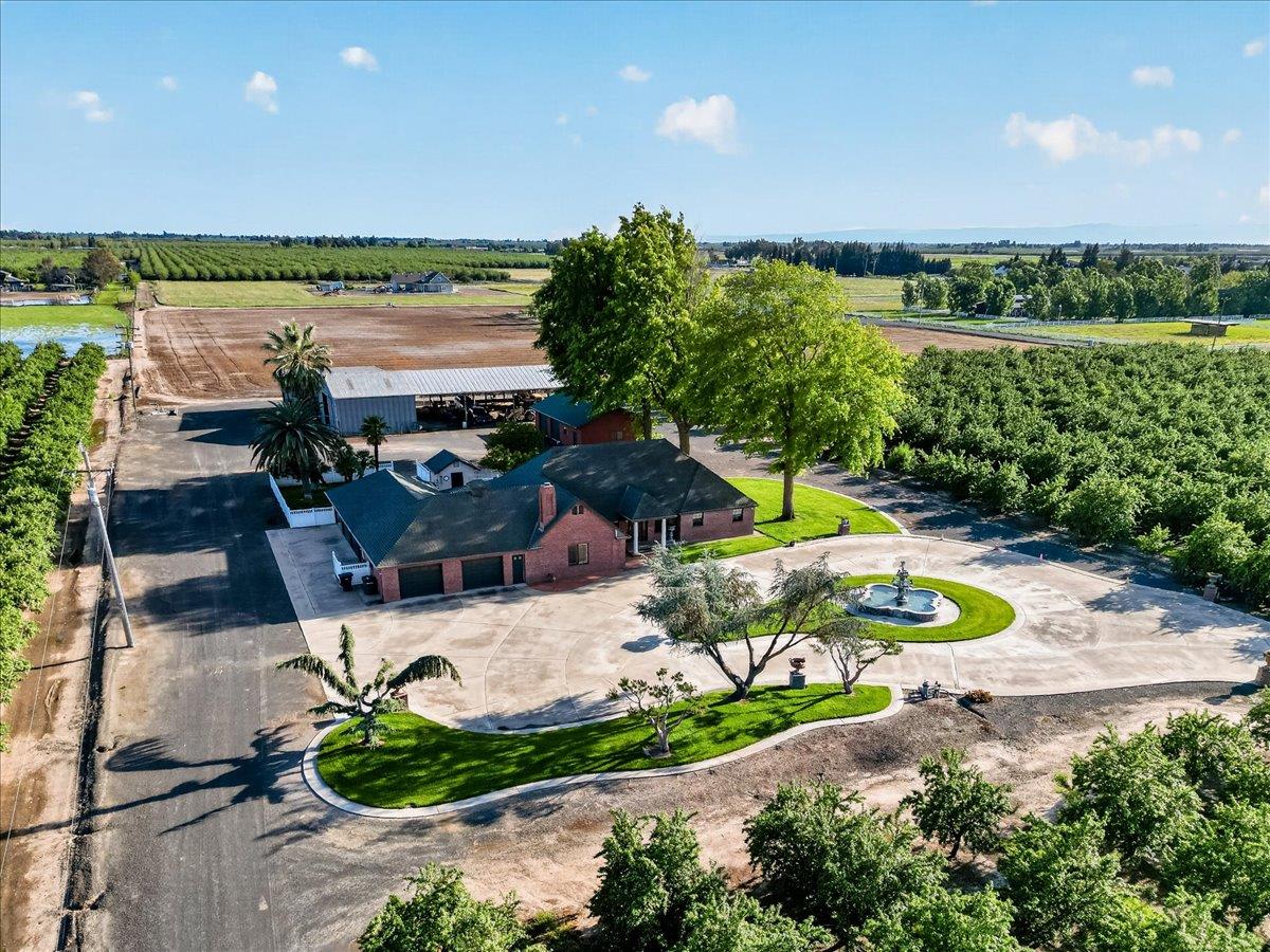 30324 Lone Tree Rd, Oakdale, CA 95361