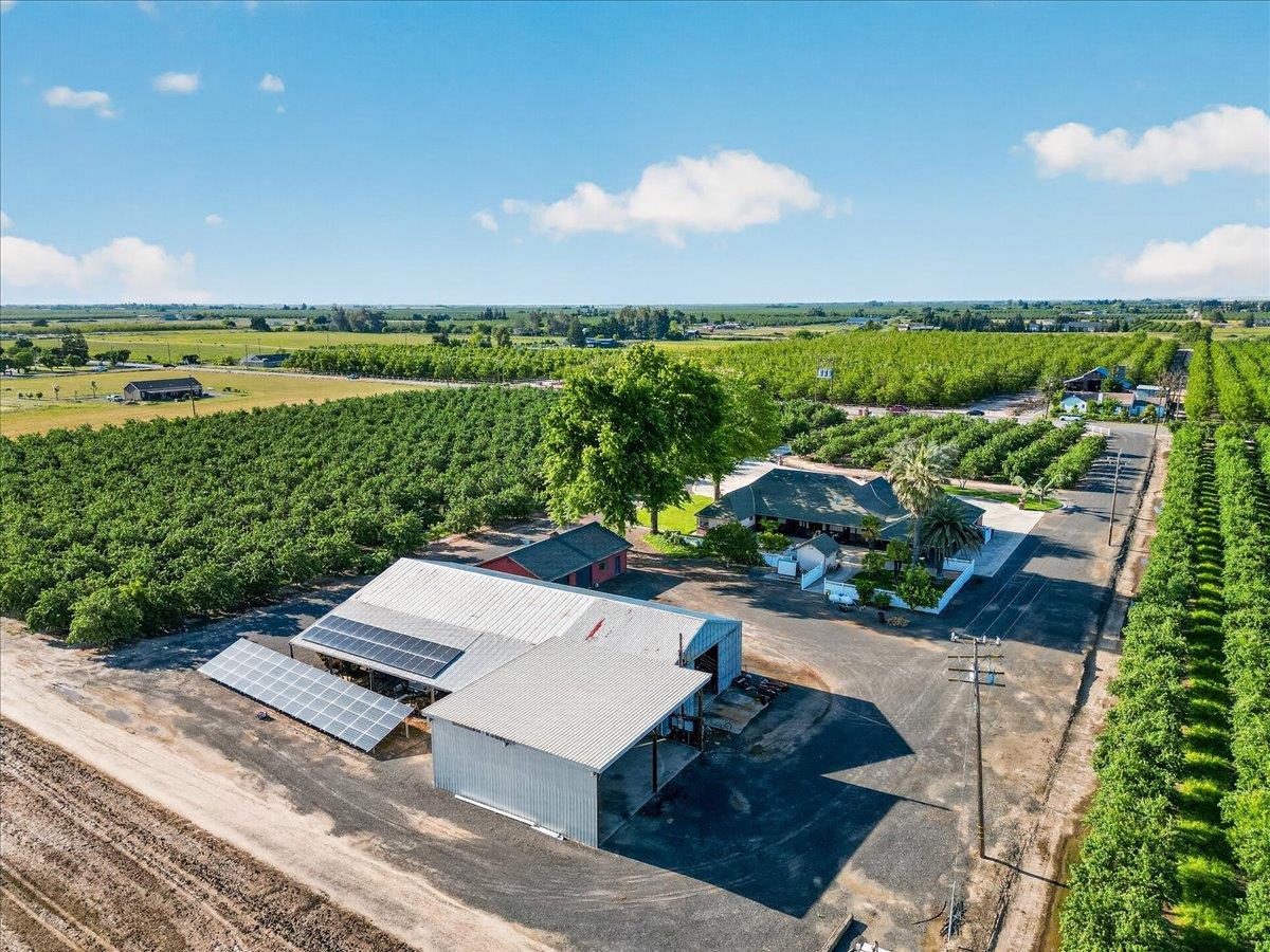 30324 Lone Tree Rd, Oakdale, CA 95361