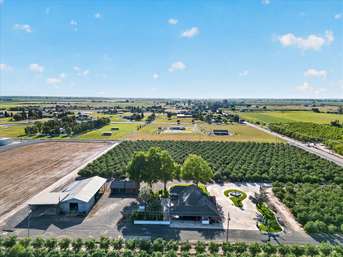 30324 Lone Tree Rd, Oakdale, CA 95361