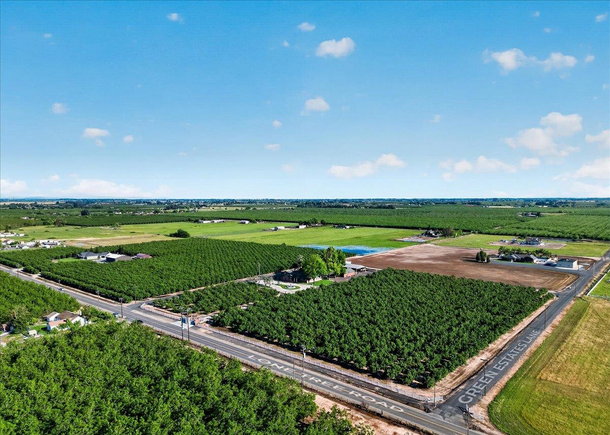 30324 Lone Tree Rd, Oakdale, CA 95361