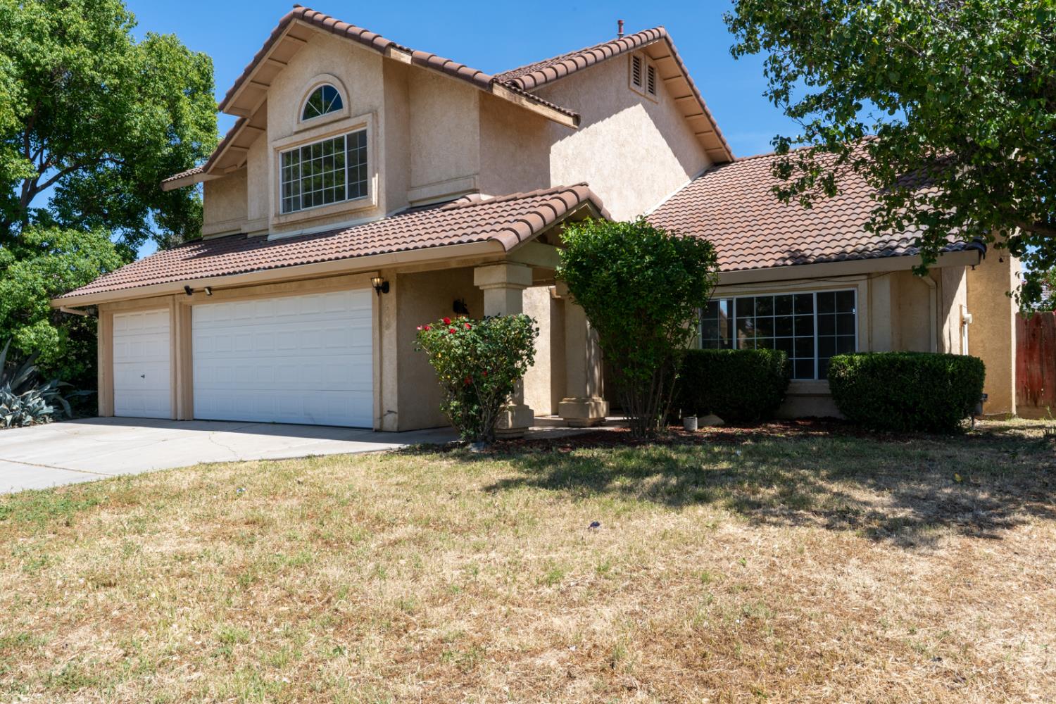 510 Stonewood Dr, Los Banos, CA 93635