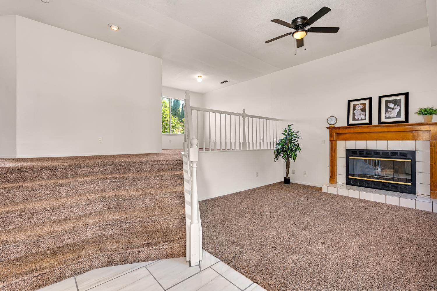 510 Stonewood Dr, Los Banos, CA 93635