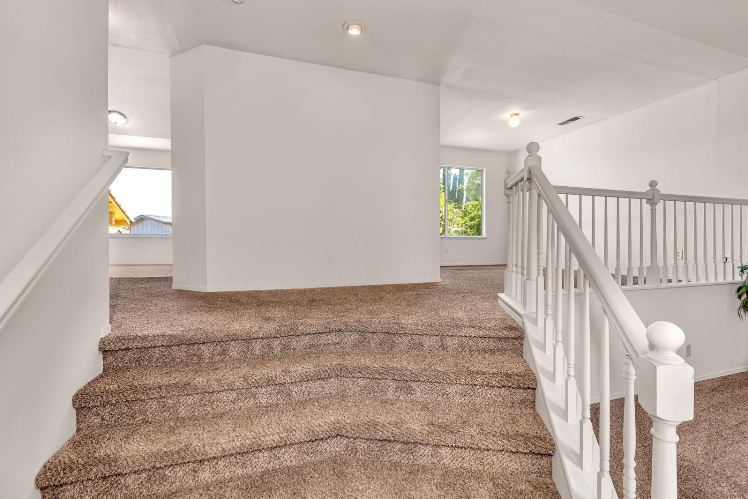 510 Stonewood Dr, Los Banos, CA 93635