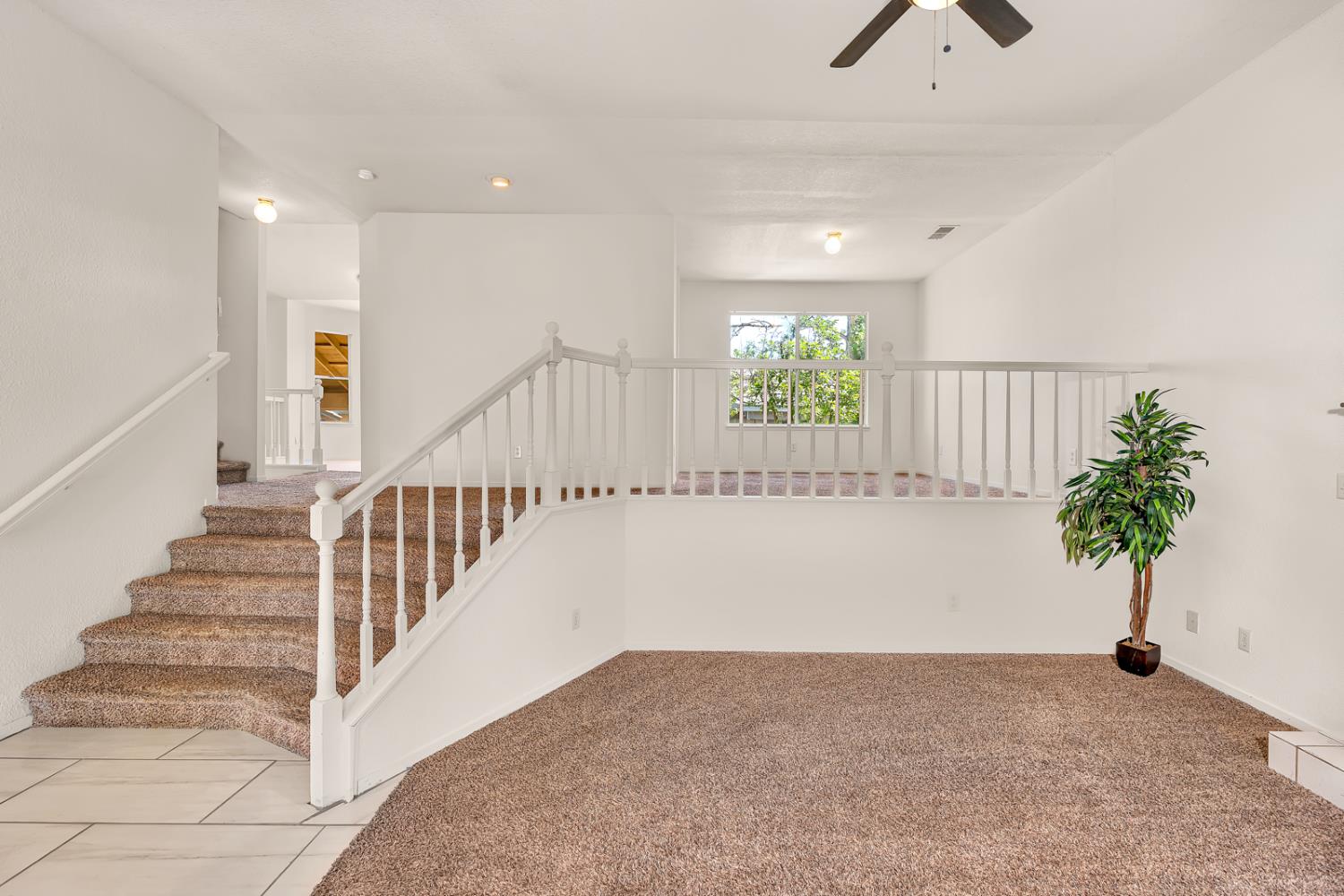 510 Stonewood Dr, Los Banos, CA 93635