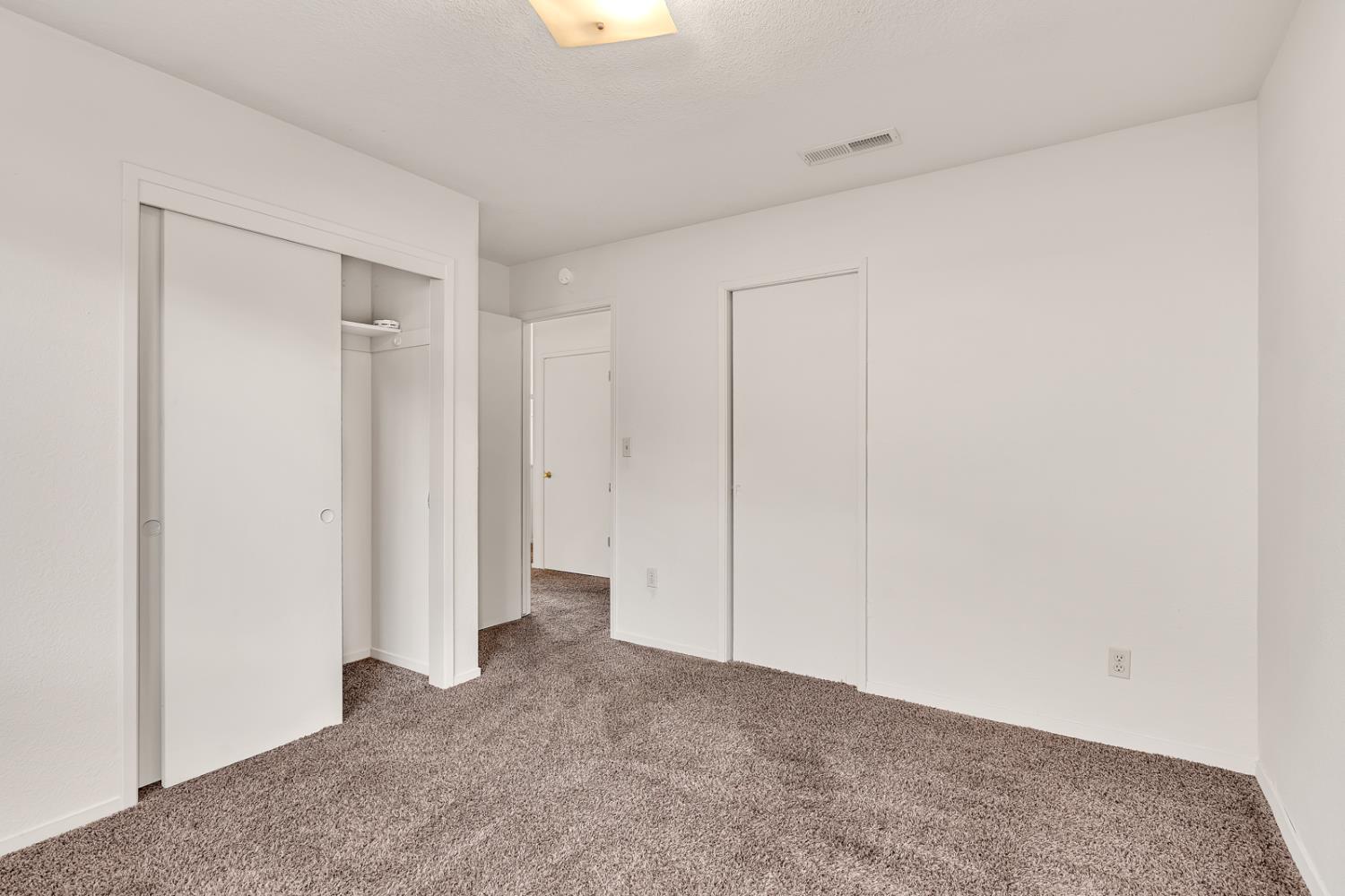 510 Stonewood Dr, Los Banos, CA 93635