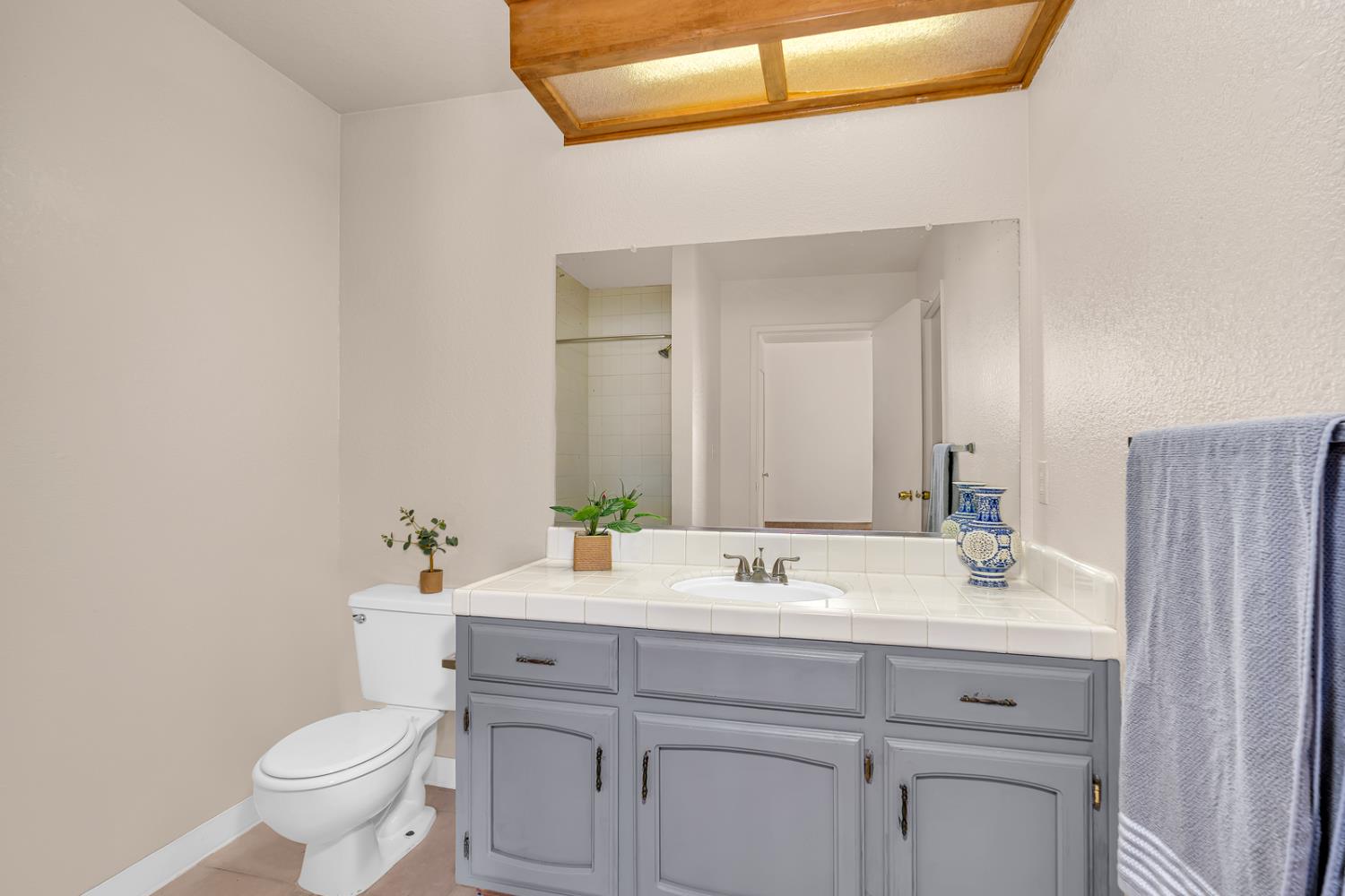 510 Stonewood Dr, Los Banos, CA 93635