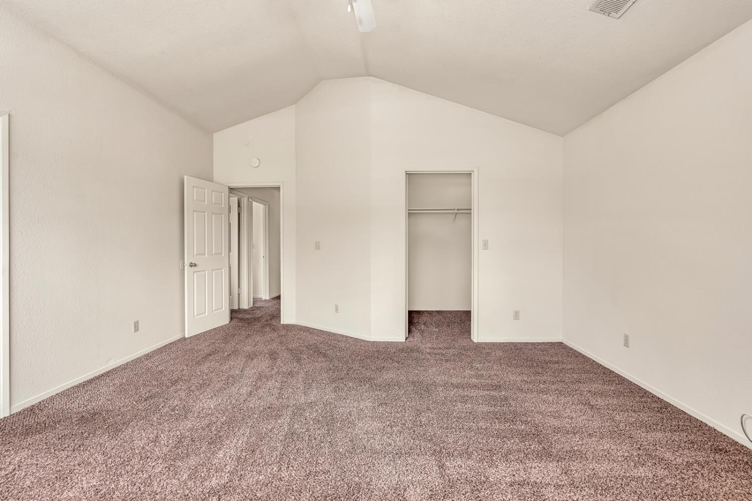 510 Stonewood Dr, Los Banos, CA 93635