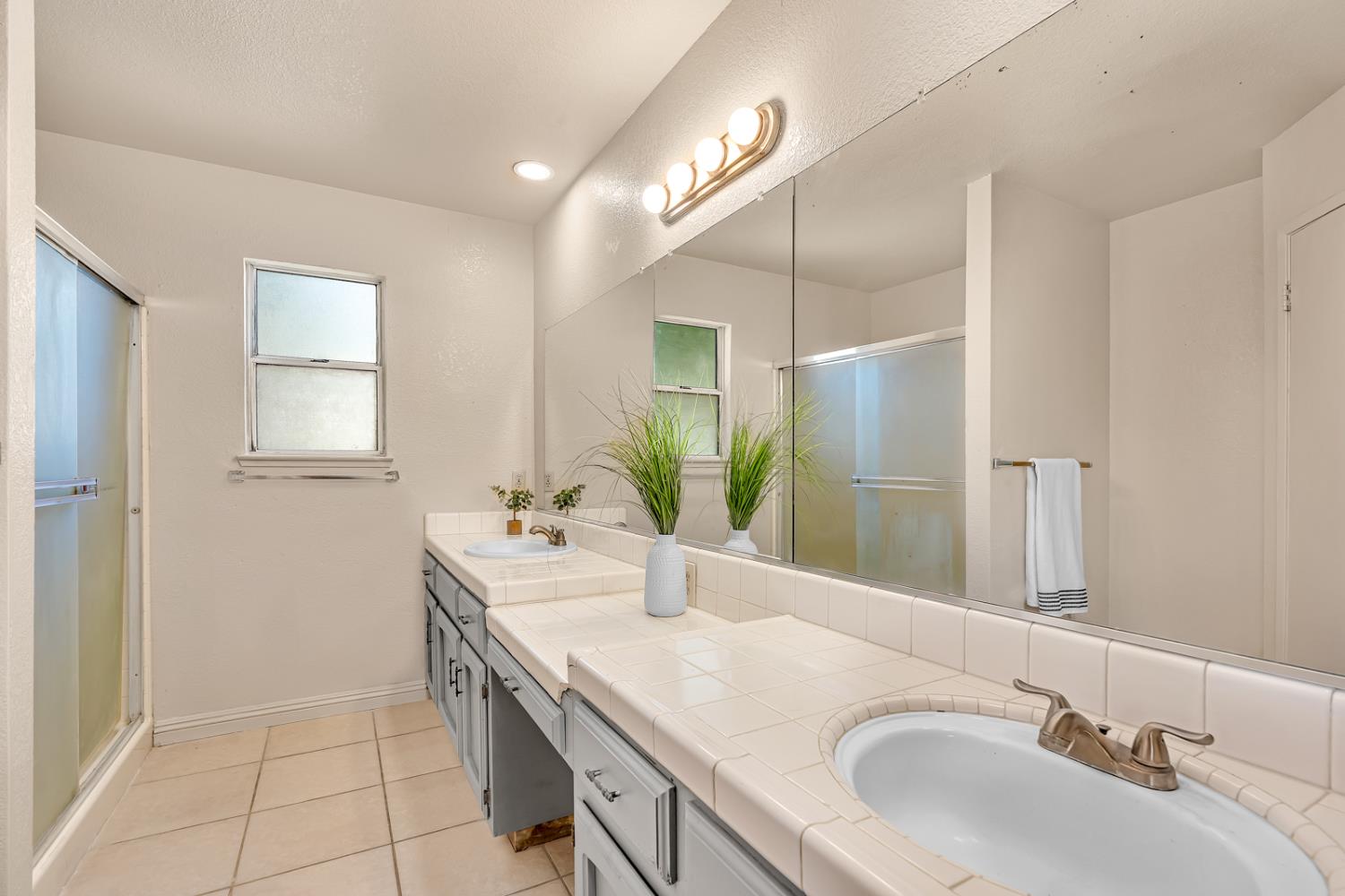 510 Stonewood Dr, Los Banos, CA 93635