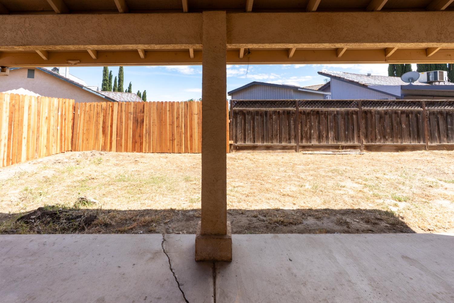 510 Stonewood Dr, Los Banos, CA 93635