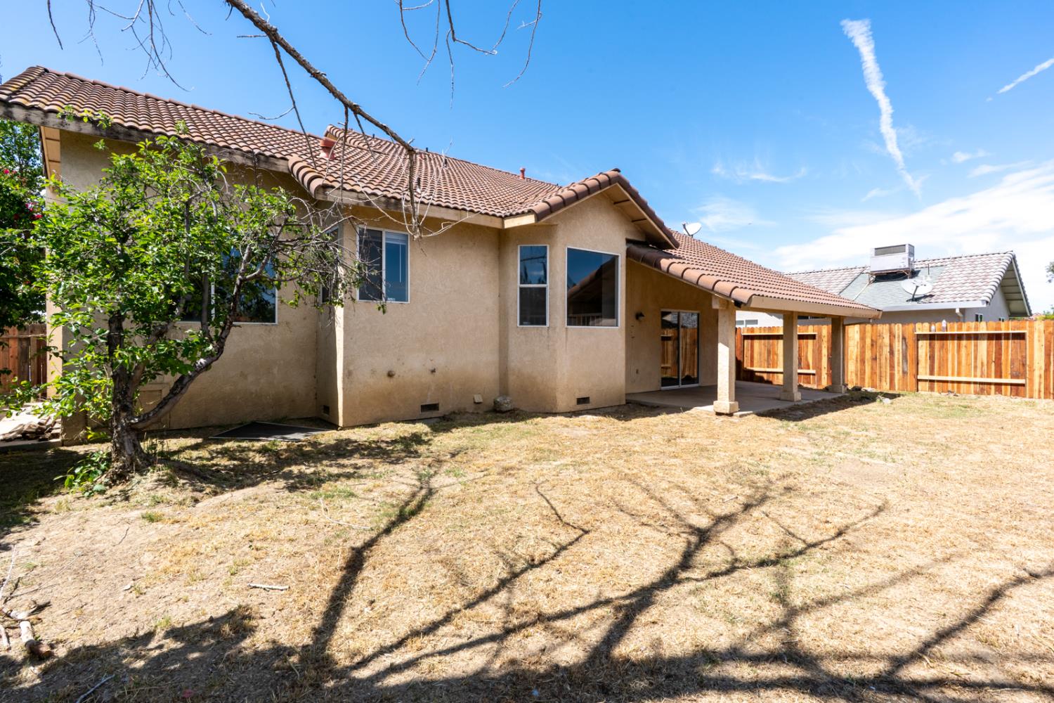 510 Stonewood Dr, Los Banos, CA 93635
