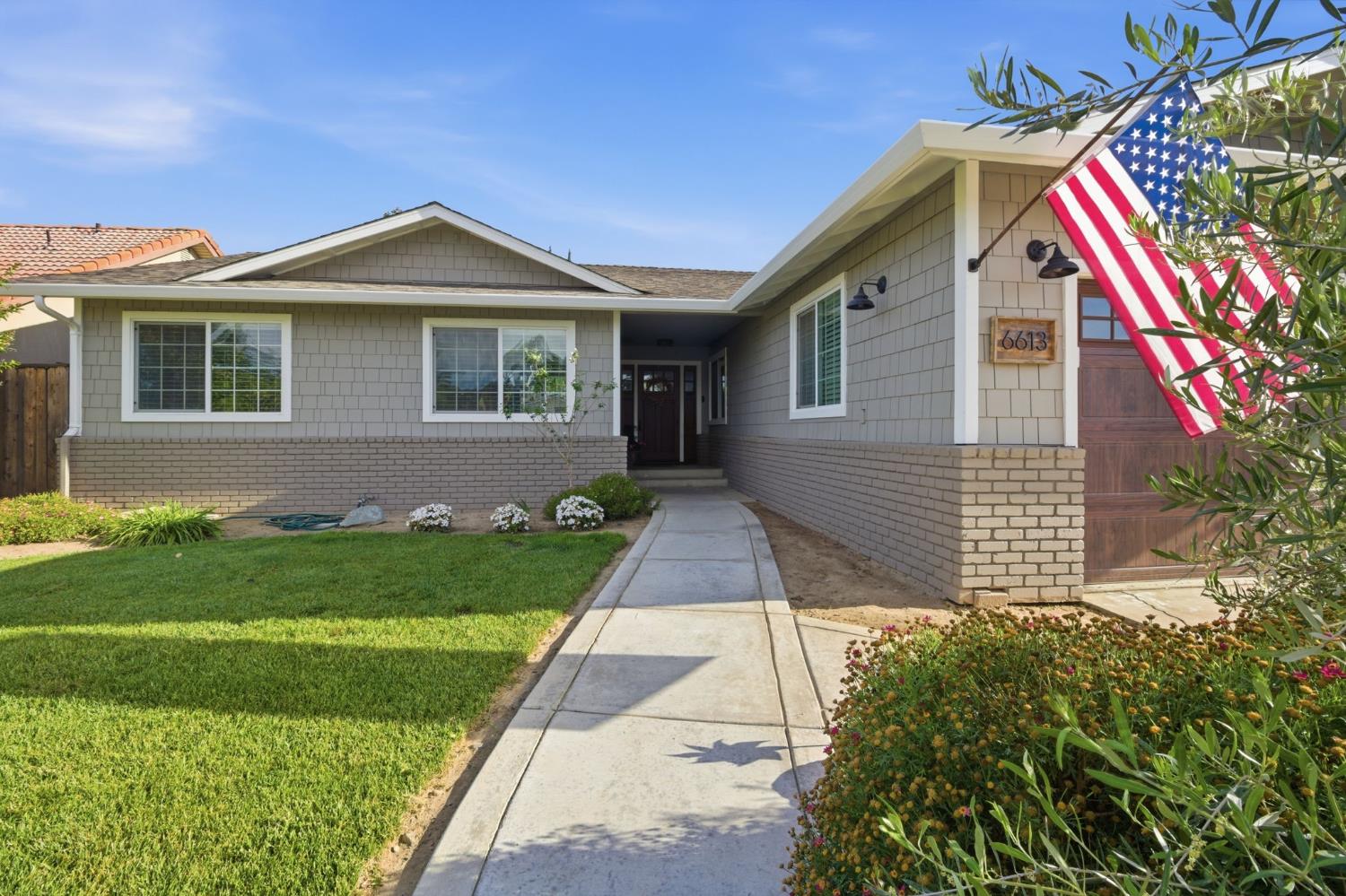 6613 Narcisco Way, Hughson, CA 95326