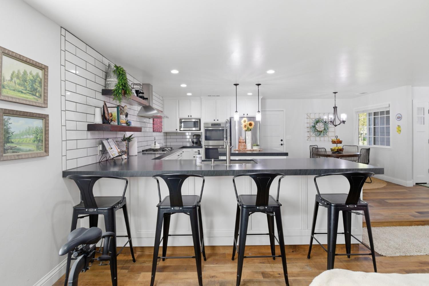 6613 Narcisco Way, Hughson, CA 95326