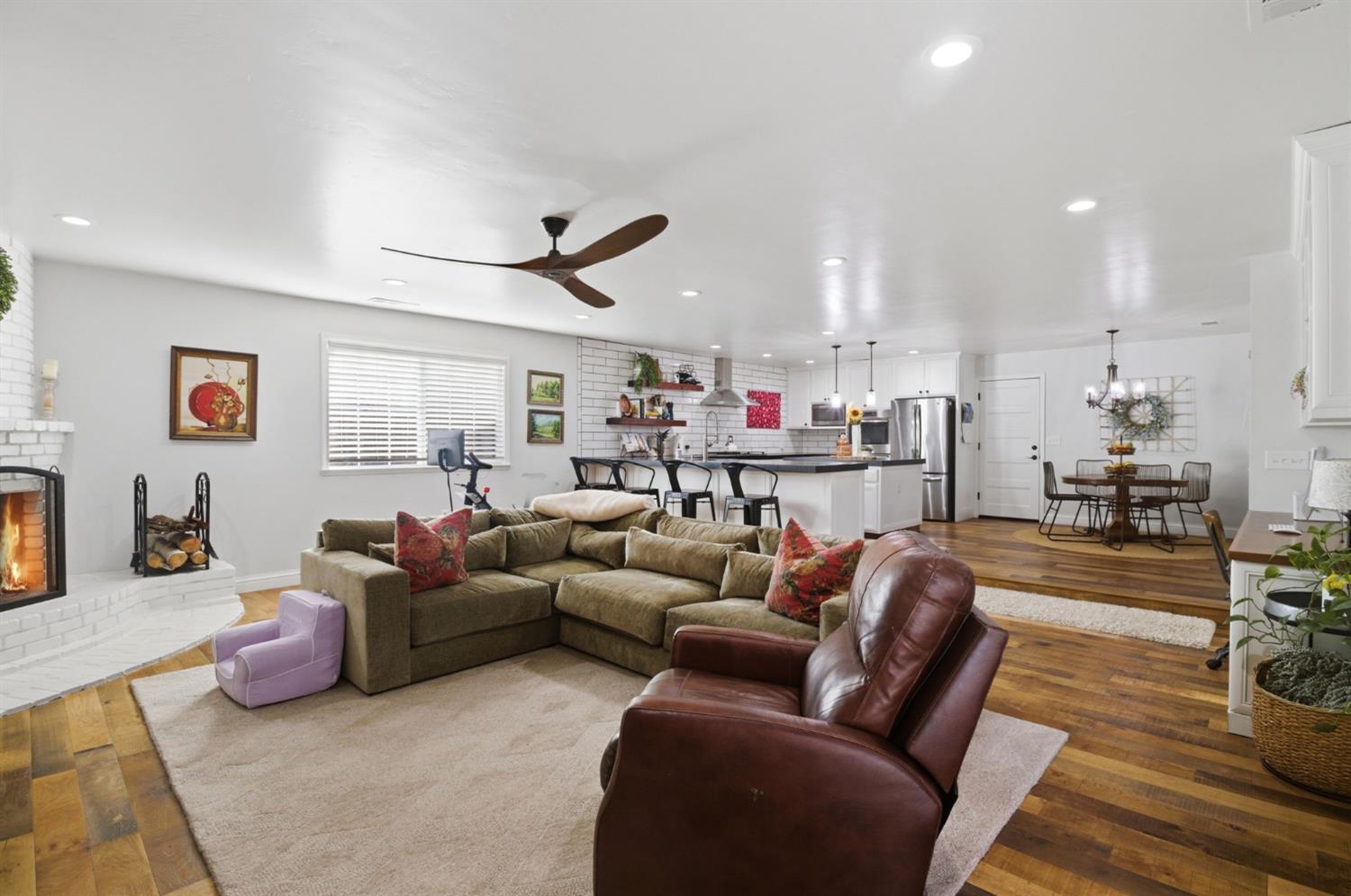 6613 Narcisco Way, Hughson, CA 95326