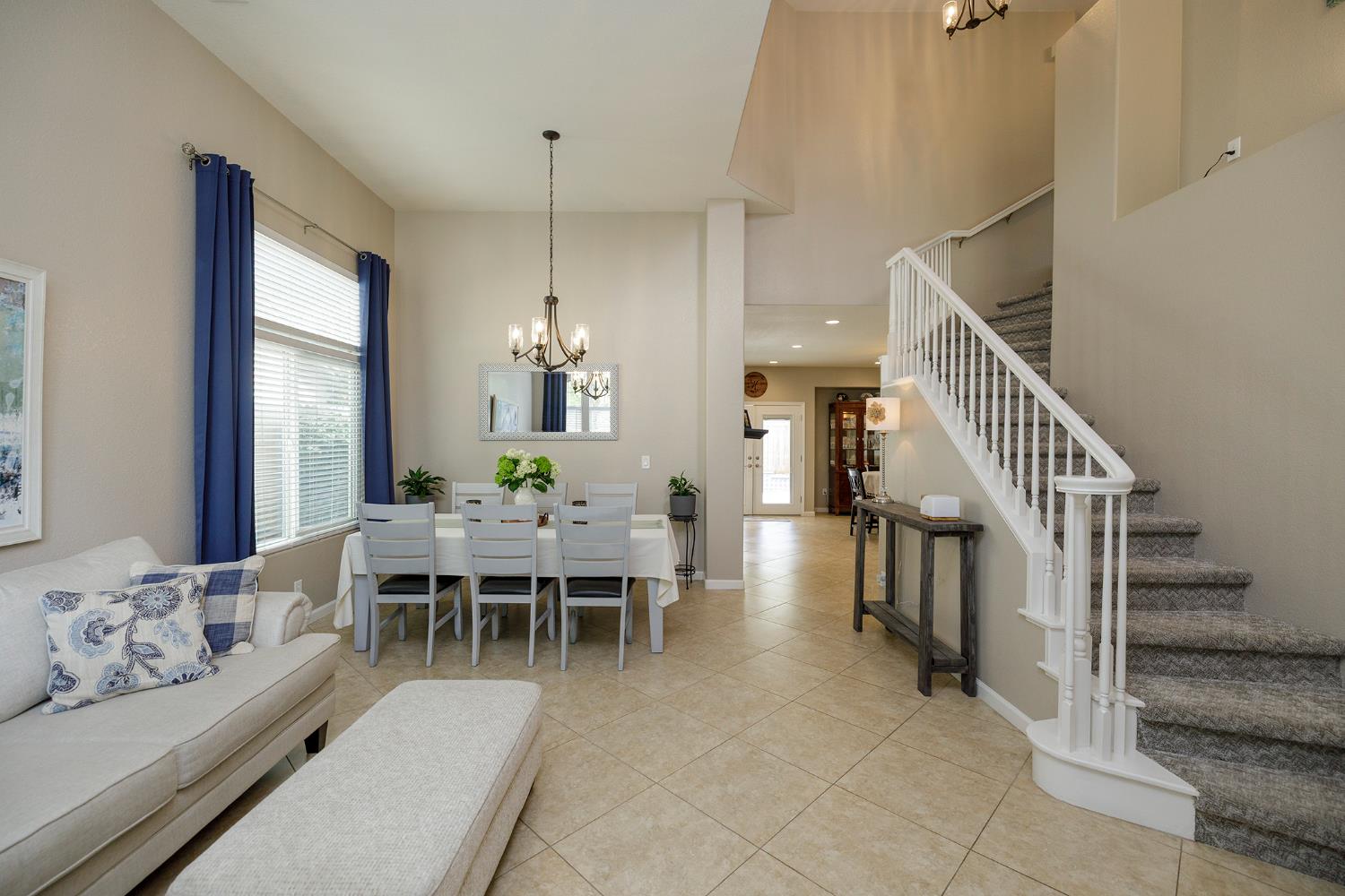 3416 Will Scarlet Way, Modesto, CA 95355