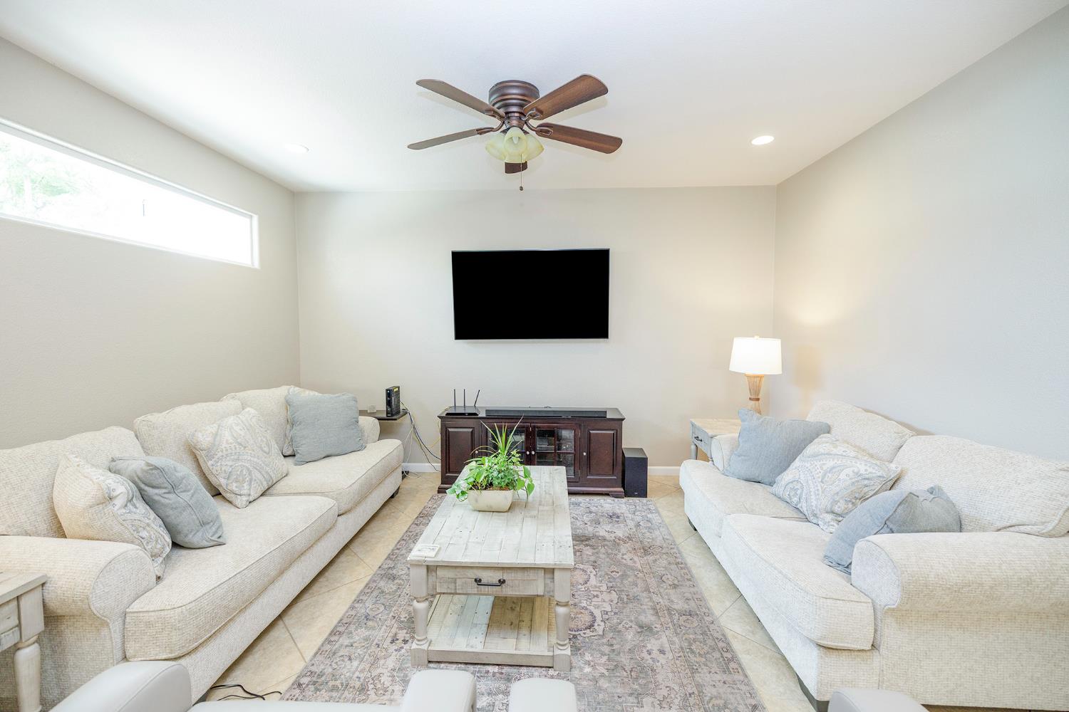 3416 Will Scarlet Way, Modesto, CA 95355