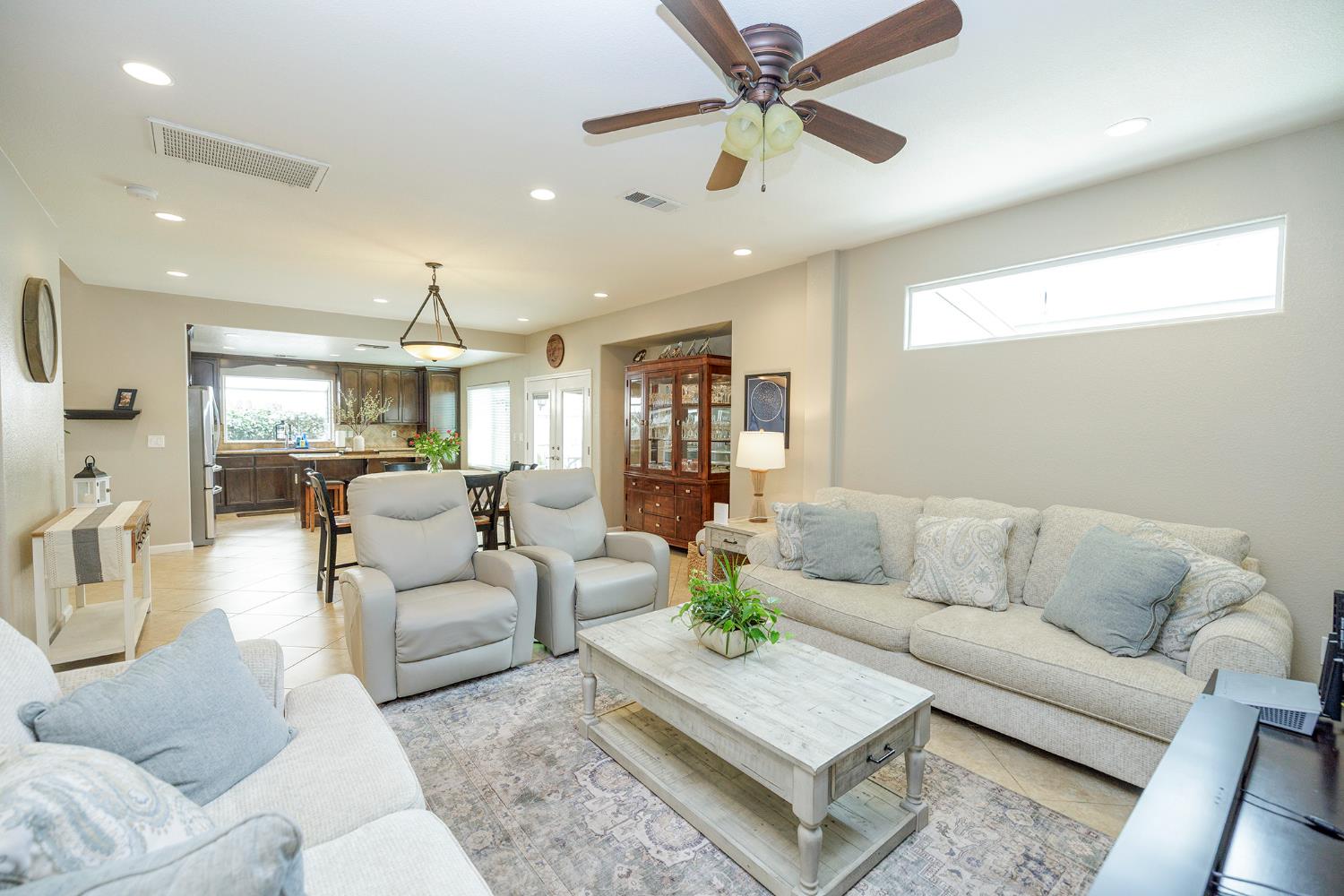 3416 Will Scarlet Way, Modesto, CA 95355