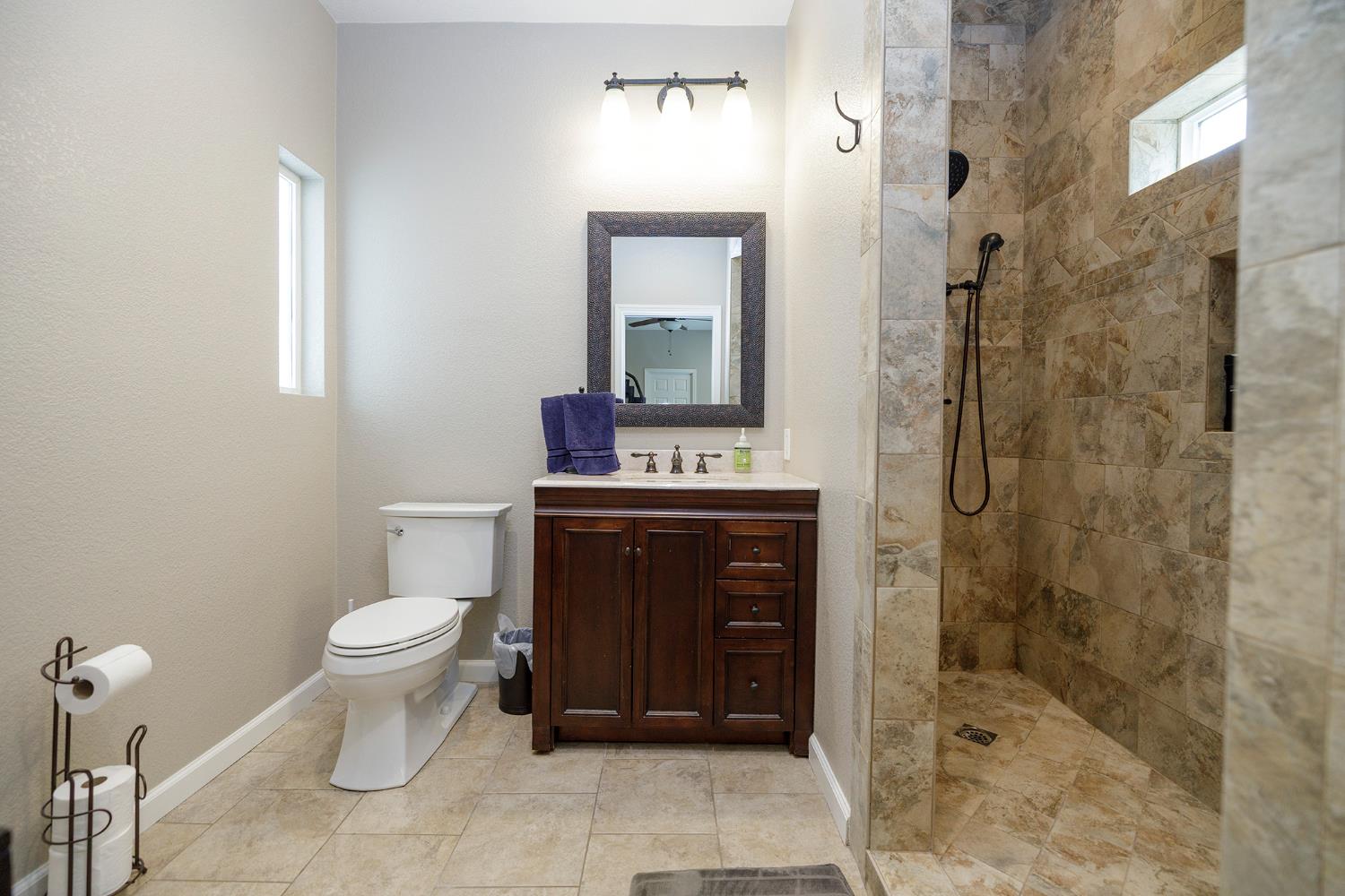 3416 Will Scarlet Way, Modesto, CA 95355