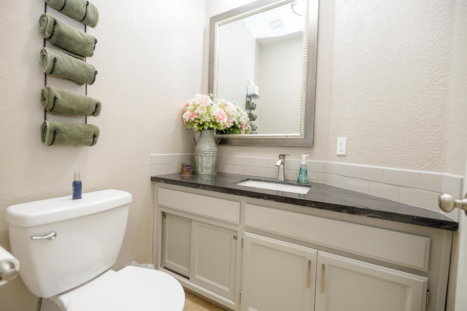 3416 Will Scarlet Way, Modesto, CA 95355