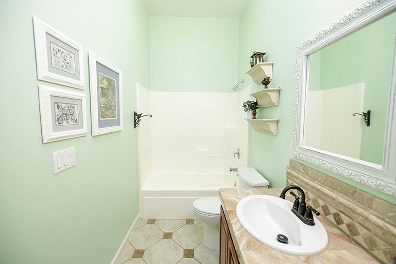 2001 Dayton Ave, Modesto, CA 95356